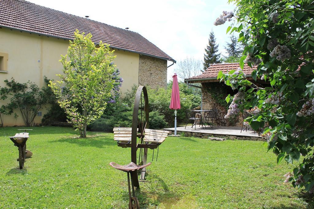La Bicyclette Fleurie Villemoirieu Exterior photo