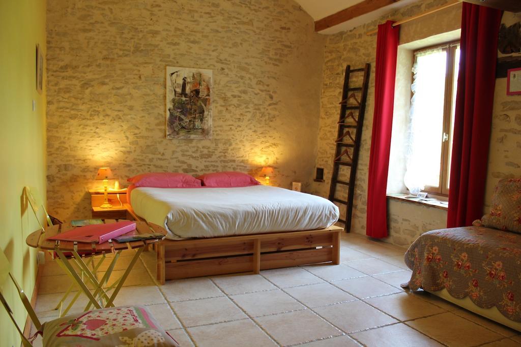La Bicyclette Fleurie Villemoirieu Room photo