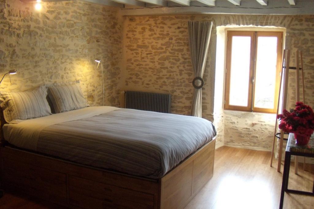 La Bicyclette Fleurie Villemoirieu Room photo
